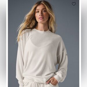 ALO Yoga SoHo Pullover in Ivory